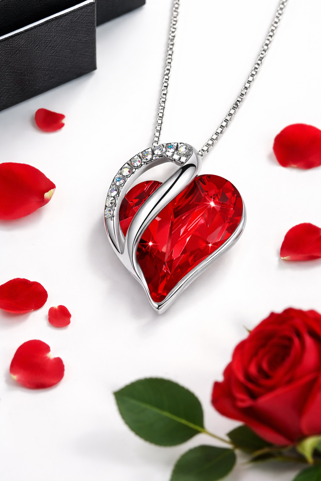 Rosa Eterna con Collana a Cuore Preziosa